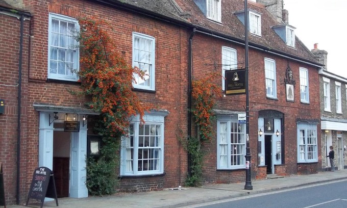 Mildenhall Hotel | The Bell Hotel