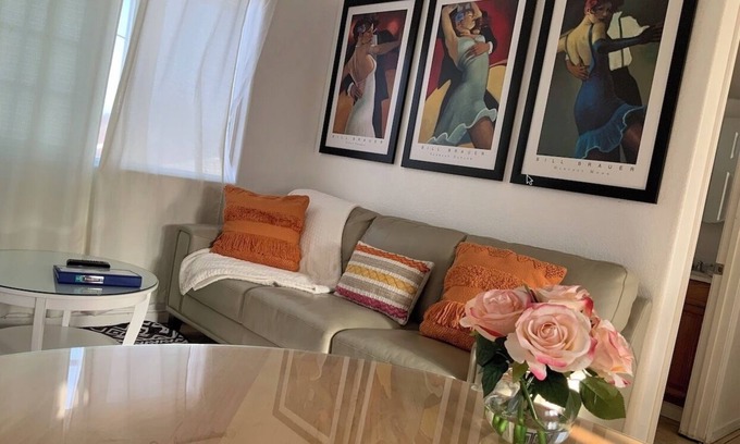 South Gate Casa | ☆The Best☆ AC/WiFi/Free Parking/Bikes/Netflix