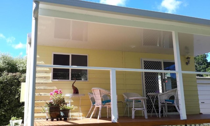 Bundanoon Casa | The Best Exotic Magnolia Cottage