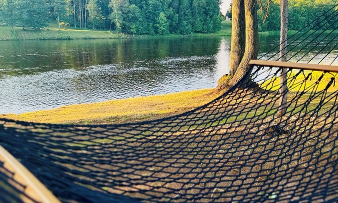 Porterfield Cabina | The Birch - New! - Menominee River Boutique Tiny Cottage