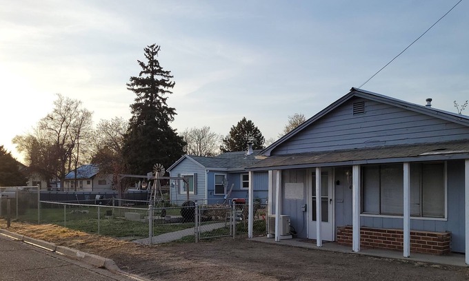 Ontario Casa | The Blue Bungalow