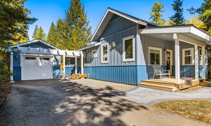 McCall Casa | The Blue Roost