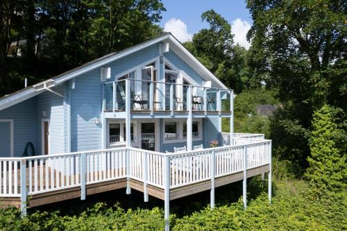 Penally Cabina | The Bluebell - Luxury Lodge with Hot Tub