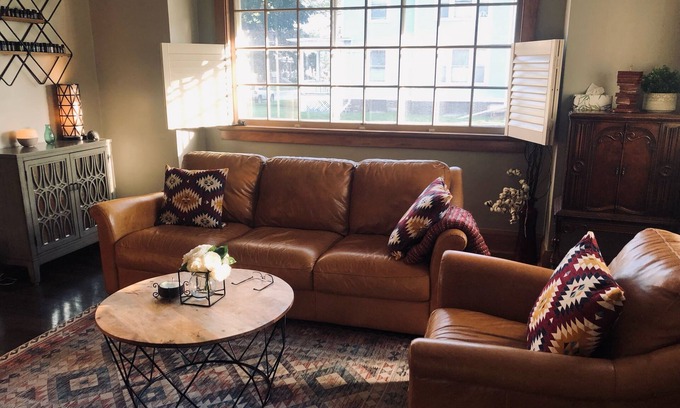 Racine Casa | The Brickmason’s House