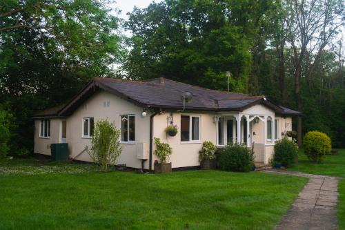Knebworth Casa | The Bungalow by TAS