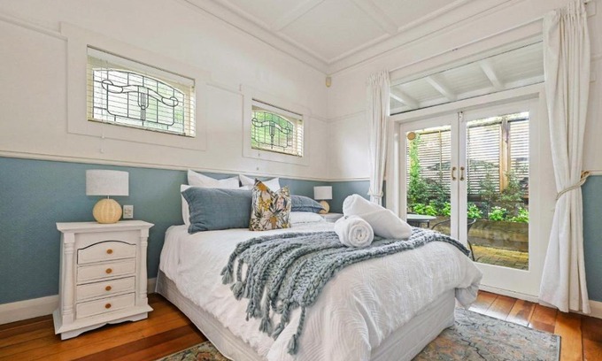 Hamilton Lake Casa | The Bungalow