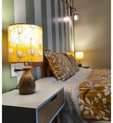Landour Cama Y Desayuno | The Butterfly Room at Landour Retreat