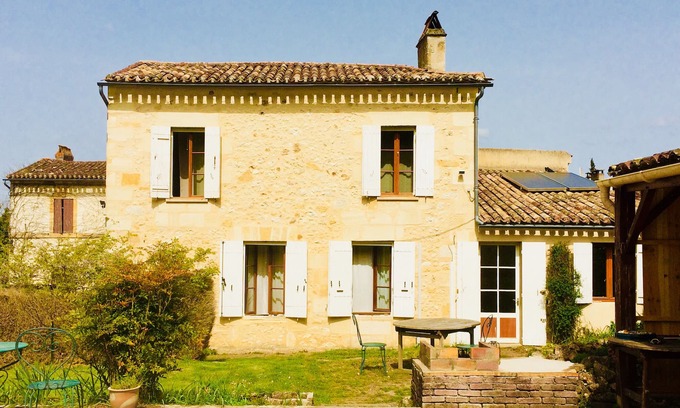 Saint-Michel-de-Montaigne Casa | La gira de Chamboul ...