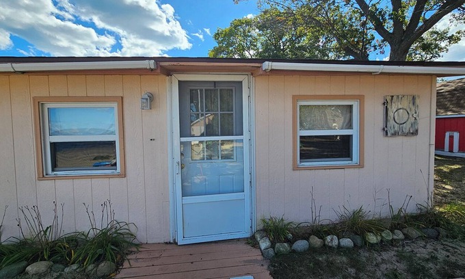 Oscoda Cabina | The Castaway Cottage
