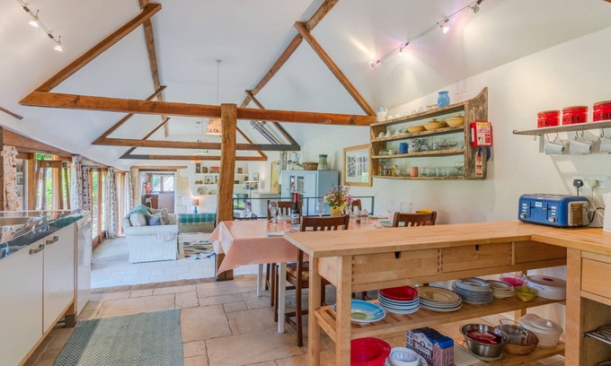 Andoversford Cabaña | The Calf Pens - pet friendly, near Andoversford