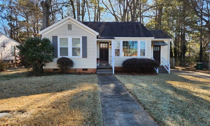 Tupelo Cabaña | The Callaway Cottage- HOME AWAY FROM HOME!