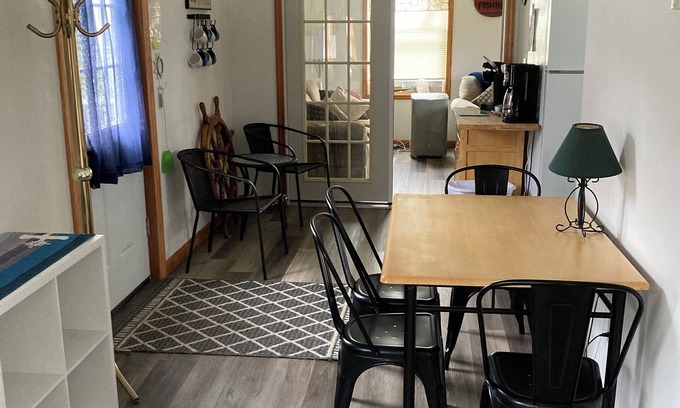 Sylvan Beach Casa | The Canal View Cottage