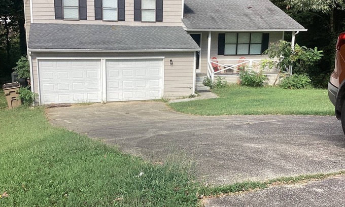 Jonesboro Casa | The Carlisle 7526 Updated remolded two story gem