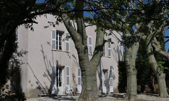 Sollies Pont Casa | The charm of a Provencal country house