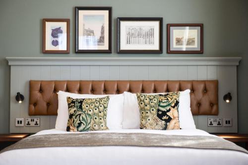 Rowton Hotel | The Cheshire Cat by Innkeeper's Collection