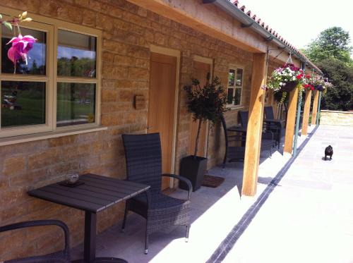 Burton Coggles Cama Y Desayuno | The Cholmeley Arms