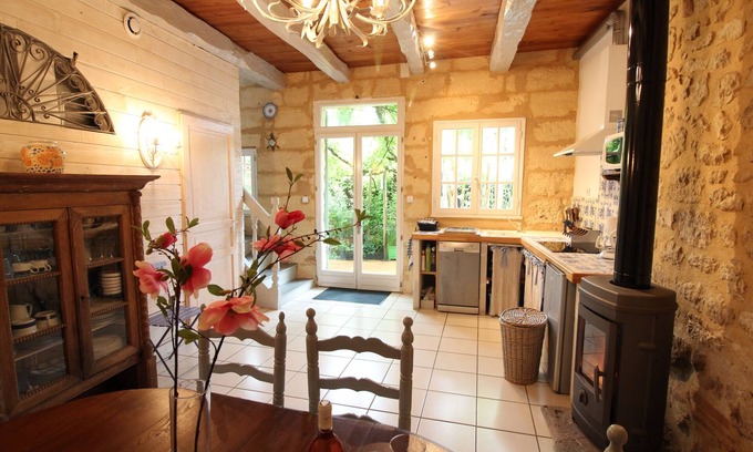 Bergerac Casa | GITE renovado encanto del sol Wifi internet + patio cerca de CHATEAUX y pueblos MEDIEVALES