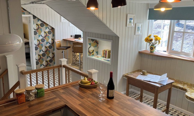 Dorchester Cabaña | THE COACH HOUSE - TRINITY LODGE, pet friendly in Cerne Abbas
