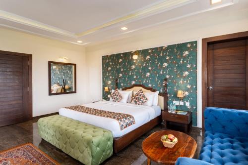 Shavri Colony Hotel | The Colonial - A Lake View Hotel in Udaipur