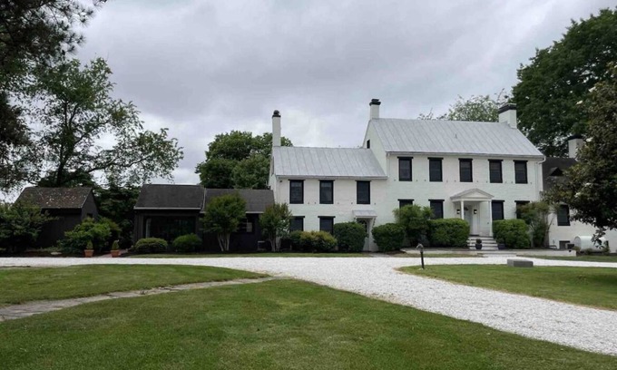 Centreville Otro | The Colonial Farmhouse
