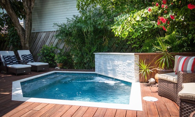 The Meadows Casa | The Conch Chateau: Stylishly Renovated Conch House in the Heart of Key West, Heated/Chilled Pool!
