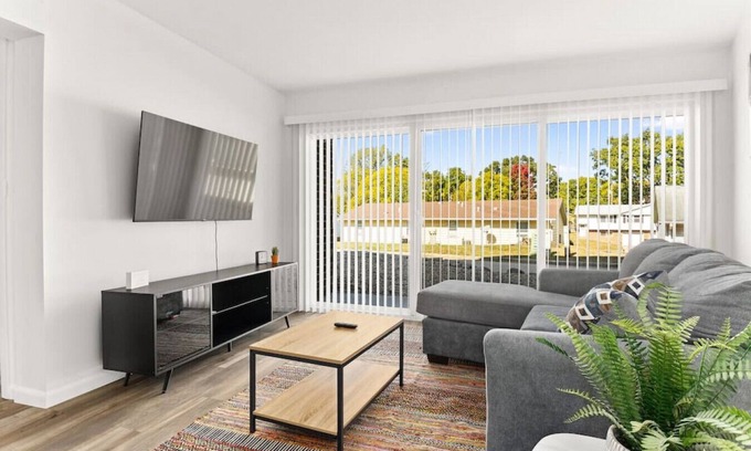 Orange Prairie Apartamento | The Concord Place A3