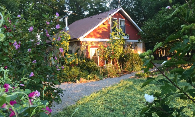 Carthage Cabaña | The Cottage at Ozark Highlands Farm