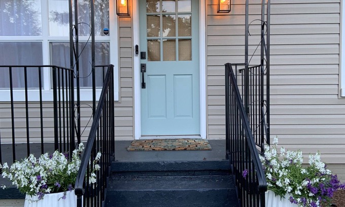 Greenville Casa | "The Cottage" - Charming Home, walking distance to Downtown Greenville!