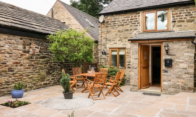 Hayfield Cabaña | THE COTTAGE, pet friendly, character holiday cottage in Hayfield