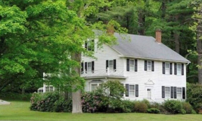 Lakeville Casa | The Country Retreat House