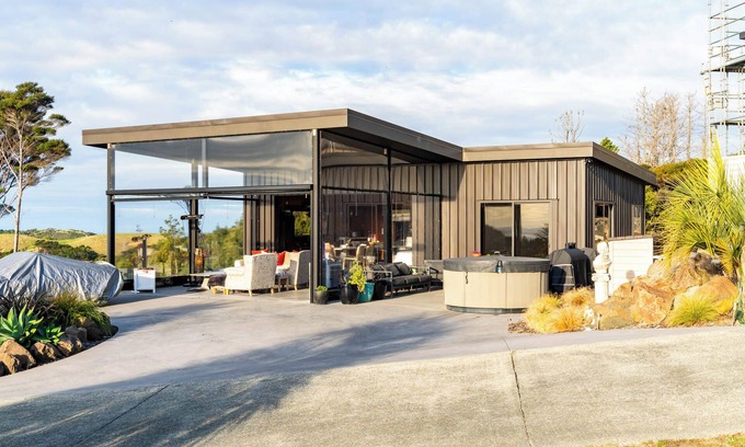 Waipu Casa | The Cove Retreat - Mangawhai Holiday Home