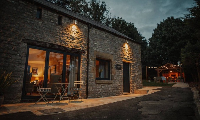 Litton Apartamento | The Cow Shed - with panoramic views of Miller's Dale