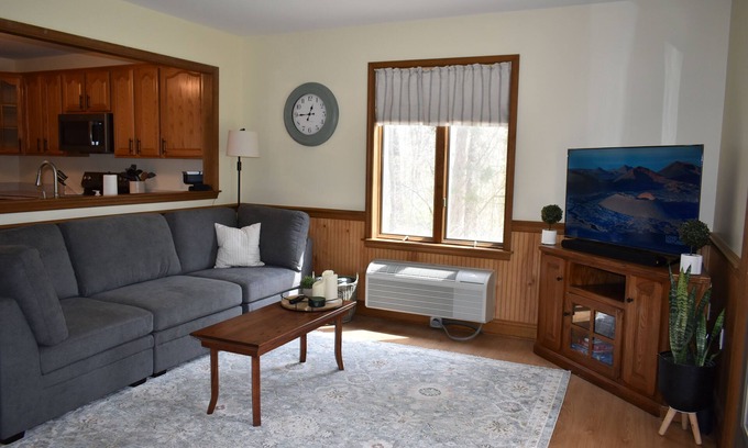 Ottsville Cabaña | The Cozy Cottage! Private 1-bedroom cottage in a peaceful setting in Ottsville