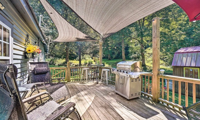 Newcomb Casa | 'The Creek' Winfield Gem: 73 Acres of Privacy