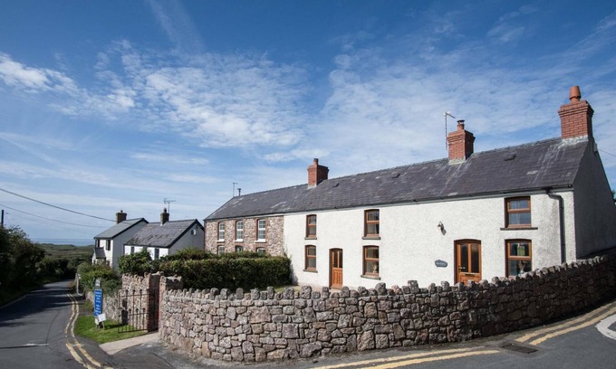 Llangennith Casa | The Cross - 4 Bedroom Cottage - Llangennith