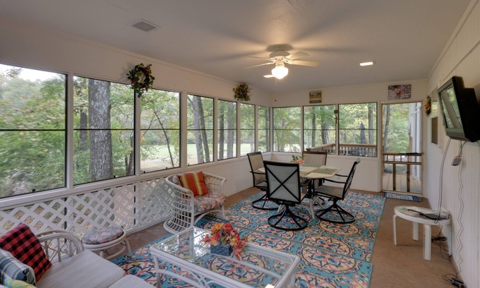 Hot Springs Village Casa | The Crystal House w/ Sunroom & Golf Green Views!