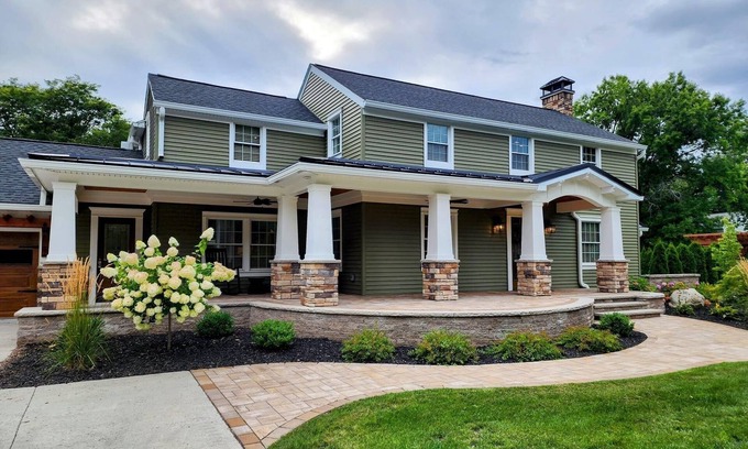 Rochester Casa | The Custom Craftsman