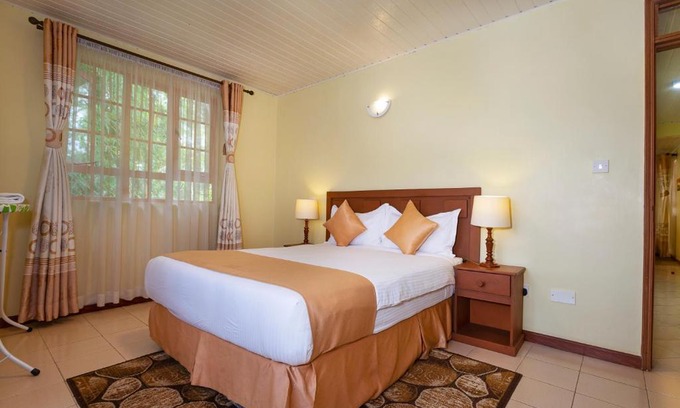 Nairobi Cama Y Desayuno | The Cycads Suites