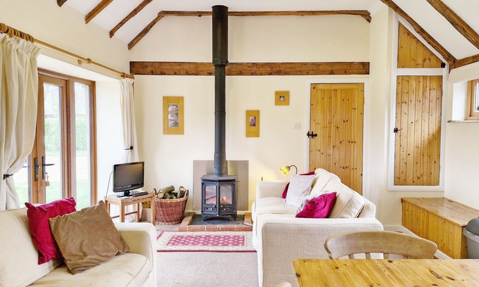 Petersfield Cabaña | The Dairy, Petersfield - una conversión de granero para 4 personas en 1 habitación