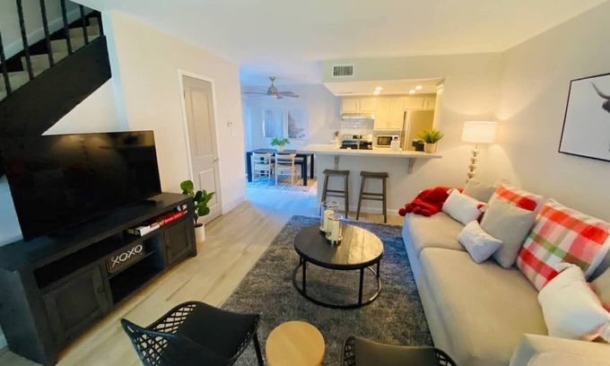 Brownsville Apartamento | The Dapper in BTX - Adults Only