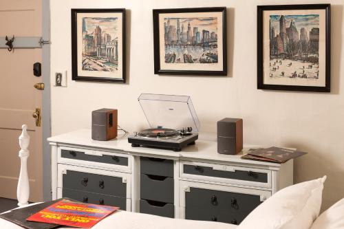 Elizabethtown Hotel | The Deers Head Inn Tavern