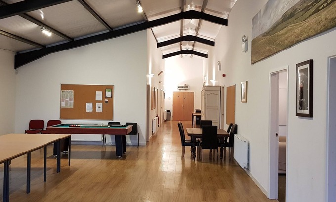 Bishop Auckland Cabina | The Den, Coves House