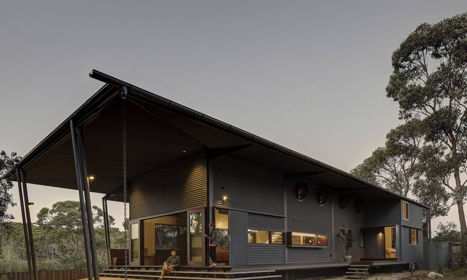 Boomerang Beach Casa | The Depot@Boomerang - unique architect-designed house close to bush and beach.