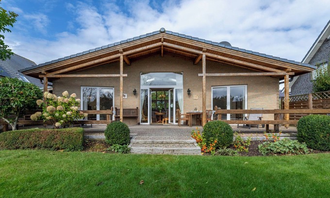 Behrensdorf Casa | The detached and light-flooded Haus Meerzeit in Behrensdorf on the Baltic Sea