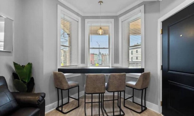 Kingman Park Apartamento | The District Dwelling+New Renovation, 3 Bedroom