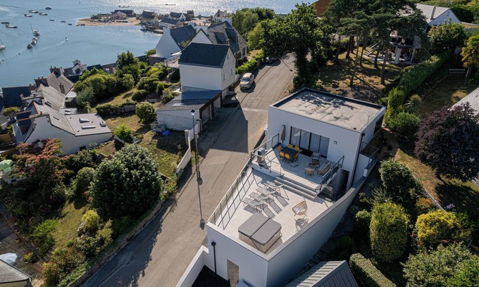 Plouezoch Casa | The Dourduff house at sea