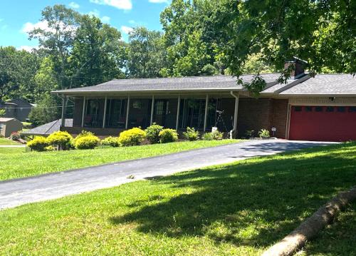 Lookout Valley Neighborhood Association Casa | The Downer House