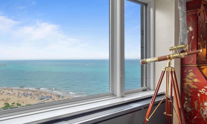 Near North Side Hotel | The Drake