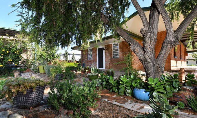 Manilla Casa | The Eagle's Nest - Adventure-Ready 4-Bedroom Holiday Home in Manilla, NSW