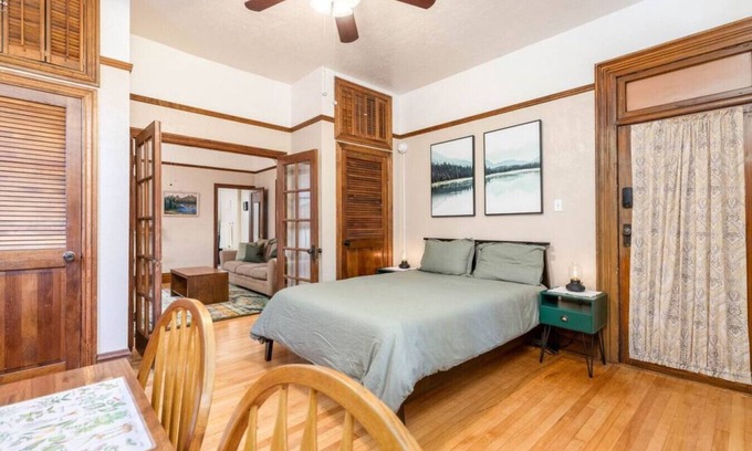 Lower Avenues Apartamento | The Emerald Cabin - Historic Downtown Avenues Apt
